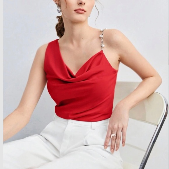 Luxe chain detail asymmetrical neck cami top - Picture 6 of 14